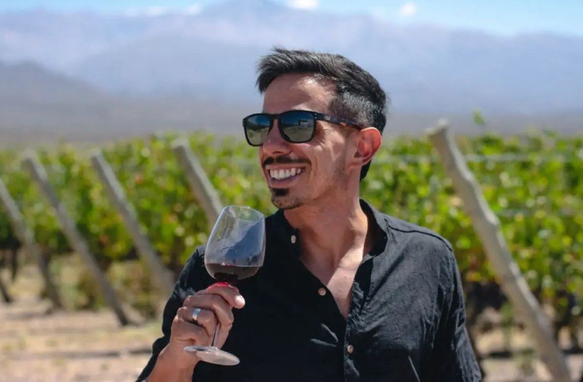 Psicoanalista mendocino que produce vino con historia propia